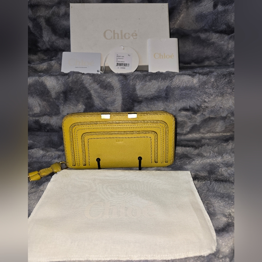 Chloé Marcie Pebbled Calf Leather Zip Around Wallet 22F Citrus Grove‎ Color EUC